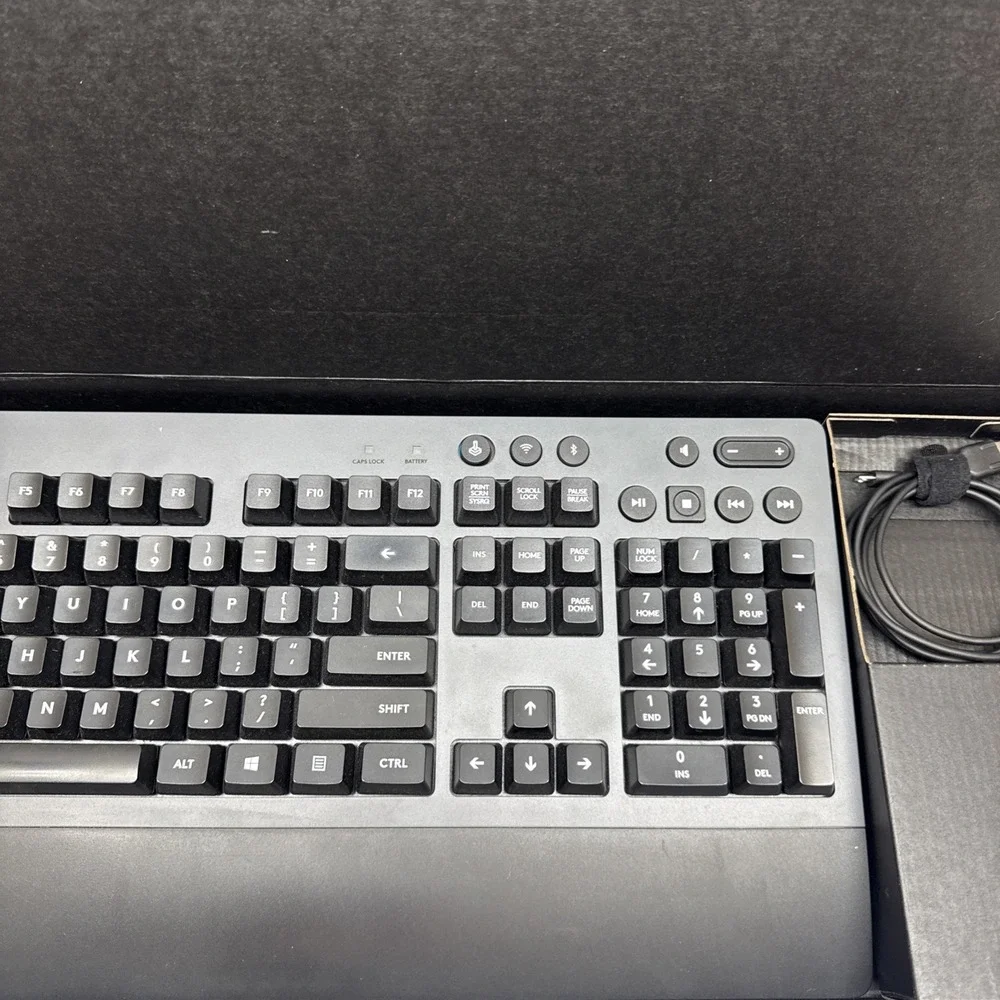 Logitech G613 LIGHTSPEED Wireless Mechanical Tactile Switch Gaming Keyboard Open